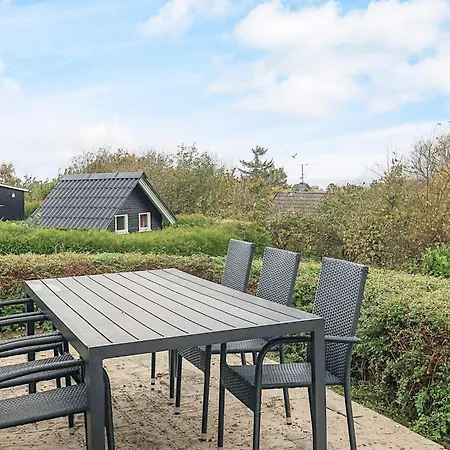 Дом отдыха Seaside Retreat In Varbjerg-by Traum