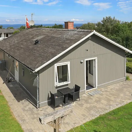 Дом отдыха Seaside Retreat In Varbjerg-by Traum *
